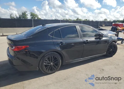 2025 Toyota Camry Xse z USA, uszkodzony, nr VIN 4T1DAACK6SU043282